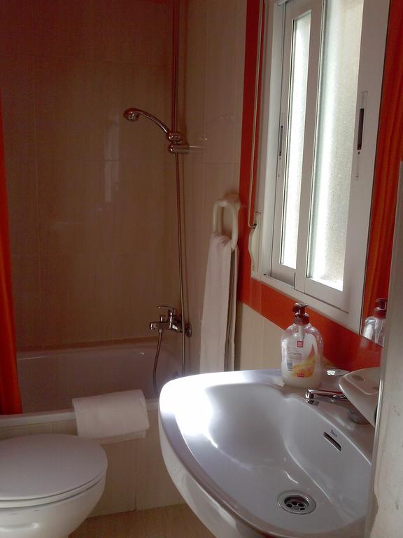 Pension Navarra Madrid Phòng bức ảnh